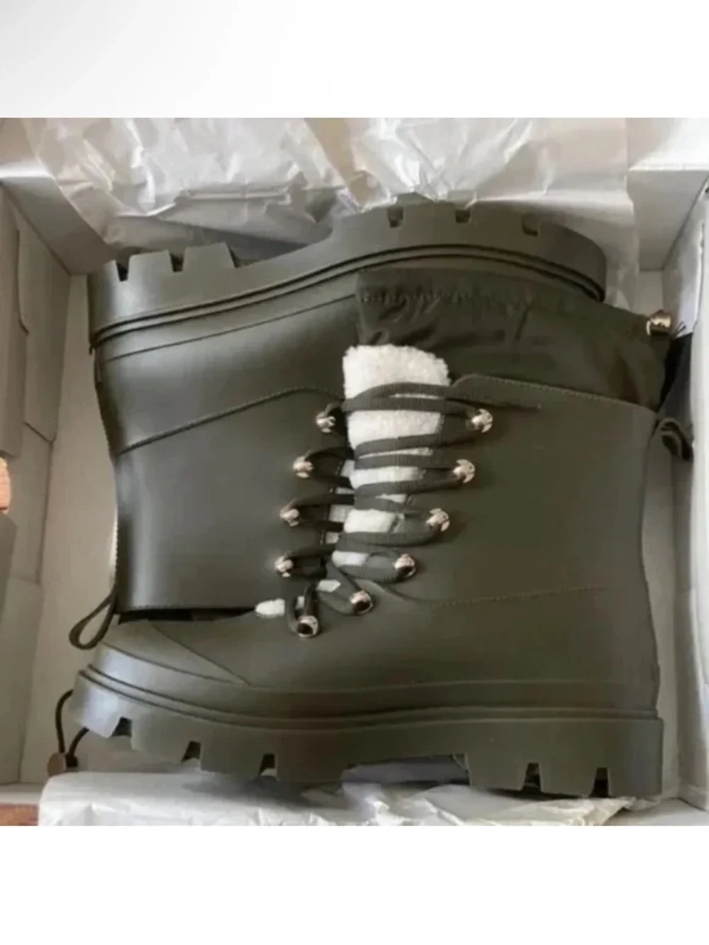 Marc Fisher Freely Lace-Up Lug Sole Boots Dark Green Size 8 NEW in Box NIB
